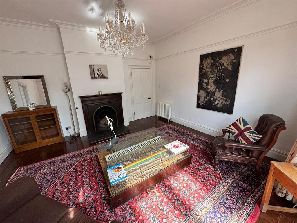 Rear sitting room/dining room