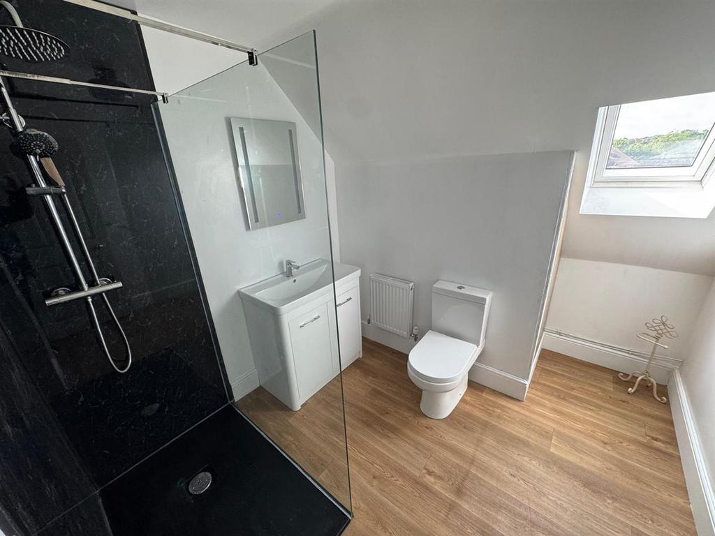 En suite shower room