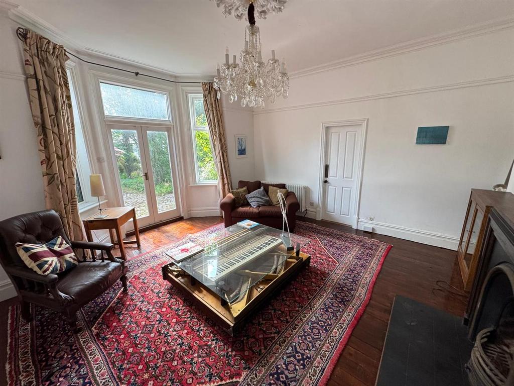Rear sitting room/dining room