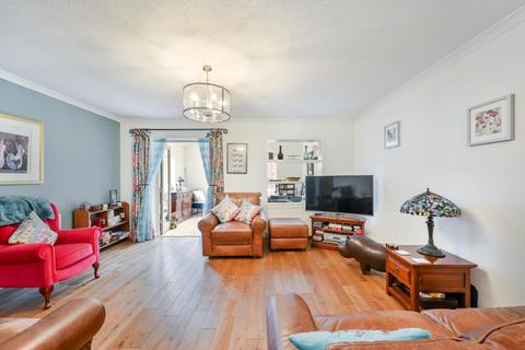 3 bedroom semi-detached house for sale, Cardinal Close, Worcester Park