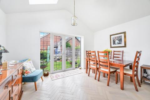 3 bedroom semi-detached house for sale, Cardinal Close, Worcester Park