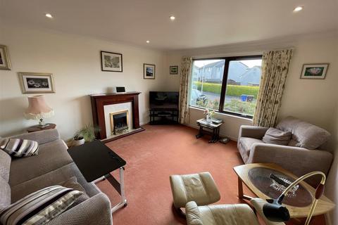 3 bedroom detached bungalow for sale, 8 Crawford Park, Springfield