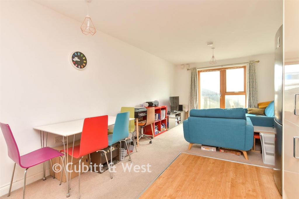Lounge/ Kitchen