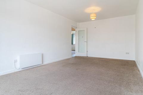 2 bedroom flat for sale, Arborfield Close, Slough, SL1