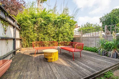 1 bedroom flat for sale, Chapter Road, Willesden, London, NW2
