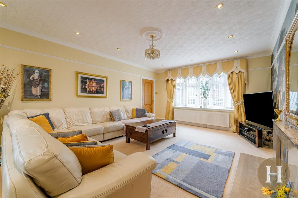 Hadleigh Estate Agents-5.jpg