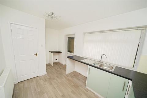 3 bedroom end of terrace house for sale, Dent Road, Hull