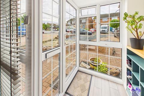 2 Church Close, Cliffe, Rochester, ME3 7UT