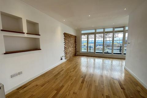 3 bedroom flat for sale, 338 Meadowside Quay Walk, Glasgow Harbour, Glasgow