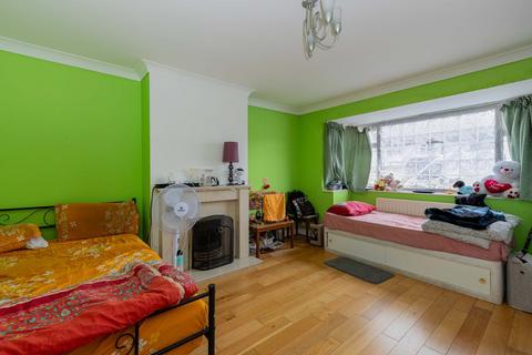 2 bedroom semi-detached bungalow for sale, Alderbury Road, Langley SL3