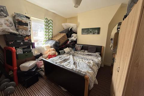 2 bedroom terraced house for sale, Blackpool Street, Burton-On-Trent DE14