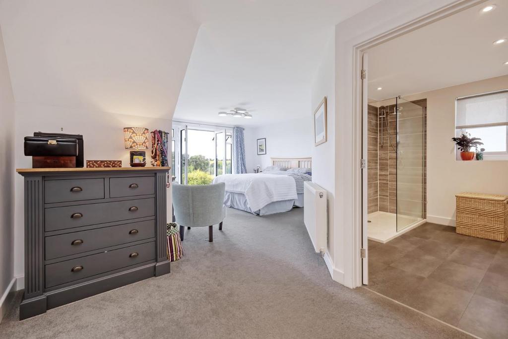 Bedroom &amp; En-Suite