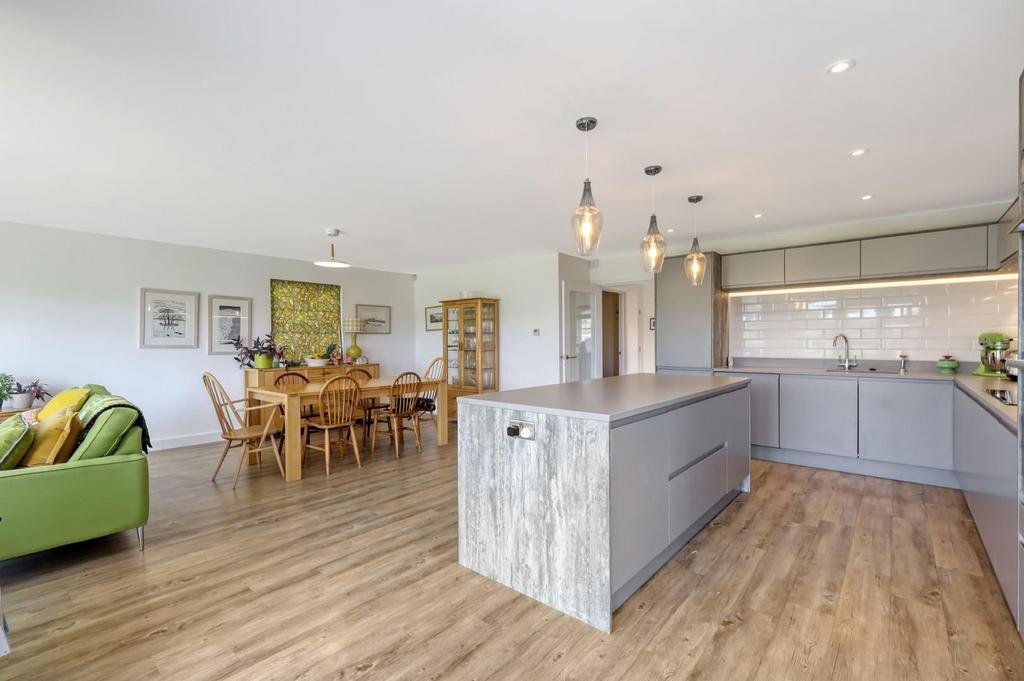 Kitchen/Dining/Lounge
