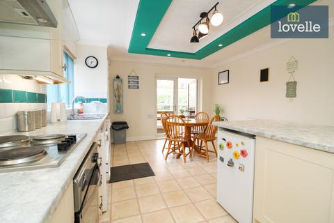 27 Barry Avenue, Grimsby, DN34 5LS