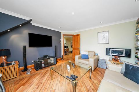2 bedroom apartment for sale, The Ridgeway, London E4