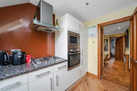 2 bedroom apartment for sale, The Ridgeway, London E4
