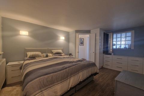 1 bedroom flat to rent, The Beach, Deal, CT14