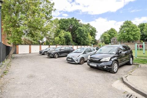 7, Cornwall Court Cornwall Road, Pinner, HA5 4LR
