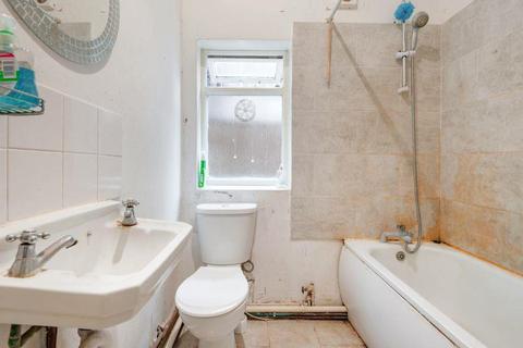 2 bedroom flat for sale, Arcadian Gardens - Flat A, London, London, N22