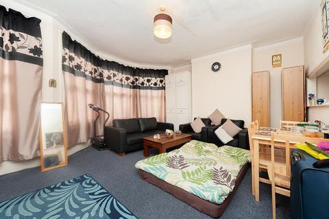 2 bedroom flat for sale, Mount Pleasant Road, First Floor Flat, London, N17