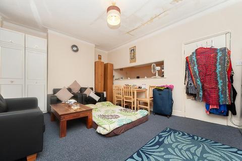 2 bedroom flat for sale, Mount Pleasant Road, First Floor Flat, London, N17