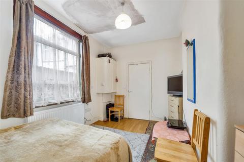 1 bedroom flat for sale, Boundary Road, Wood Green, London, N22