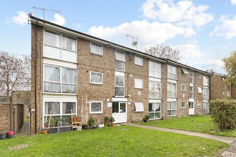 2 bedroom flat for sale, Woodrow Court, Heybourne Road, Tottenham, N17