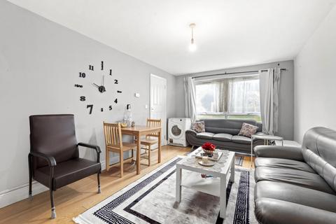 2 bedroom flat for sale, Woodrow Court, Heybourne Road, Tottenham, N17
