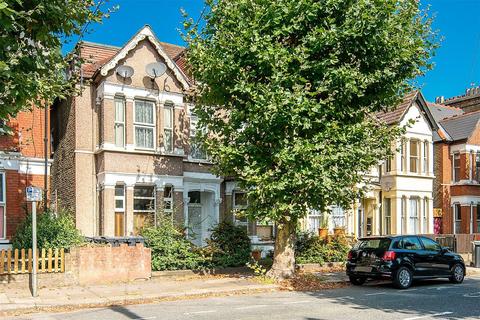 1 bedroom flat for sale, Belmont Road - Flat D, Turnpike Lane, London, N15