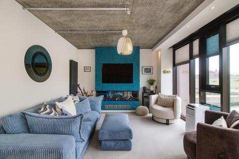 2 bedroom apartment for sale, Duke Street, Smiths Dock, North Shields