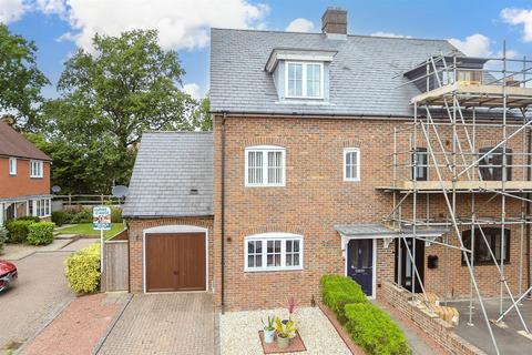 4 bedroom townhouse for sale, Nassau Drive, Crowborough, East Sussex