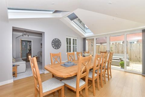 4 bedroom townhouse for sale, Nassau Drive, Crowborough, East Sussex