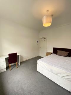 3 bedroom flat to rent, Mitchell Street, West End DD2