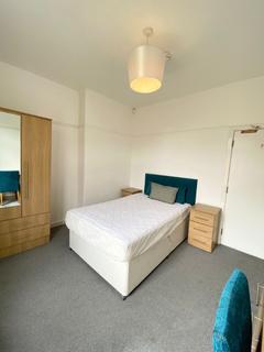 3 bedroom flat to rent, Mitchell Street, West End DD2