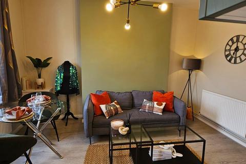 1 bedroom flat to rent, Sterndale Road, London