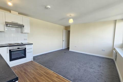 2 bedroom flat to rent, Norton Road, Newhaven, BN9
