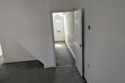 2 bedroom terraced house for sale, Grafton Road, Ellesmere Port, Cheshire. CH65