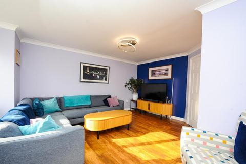17 Dockwray Square, North Shields, NE30 1JZ