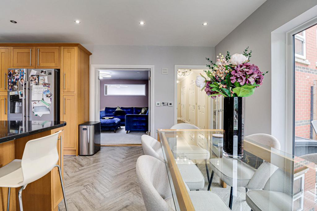 Kitchen/dining
