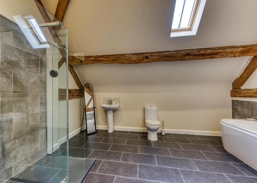 Dog Leg Barn-bathroom1.jpg