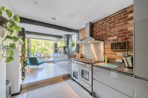 34 Albany Road, Salisbury, SP1 3YH