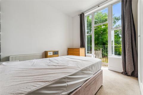 2 bedroom apartment to rent, Bedford Hill, London, SW12