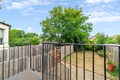 2 bedroom apartment to rent, Bedford Hill, London, SW12