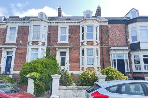 6 bedroom terraced house for sale, Belgrave Terrace, South Shields, Tyne and Wear, NE33 2RX