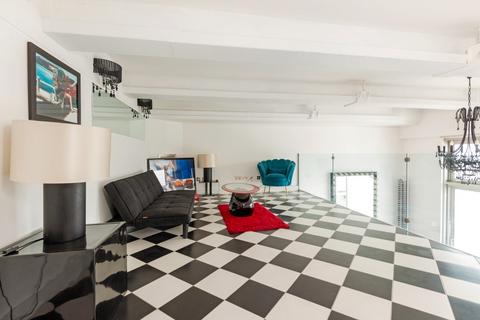 undefined, Peterborough Road, Fulham, London