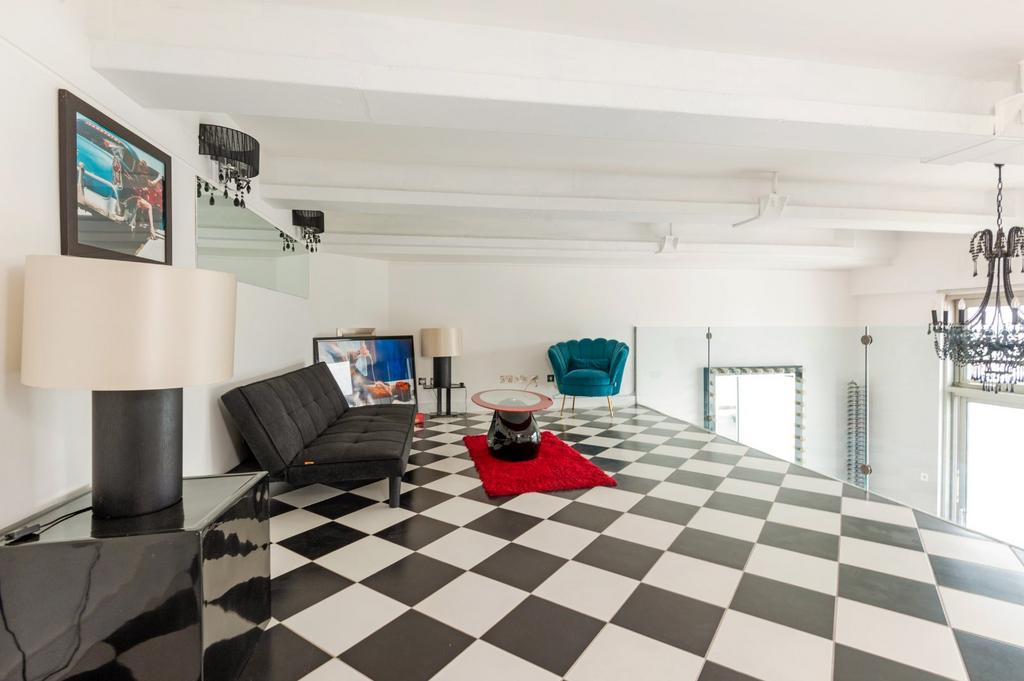 Reception Room
