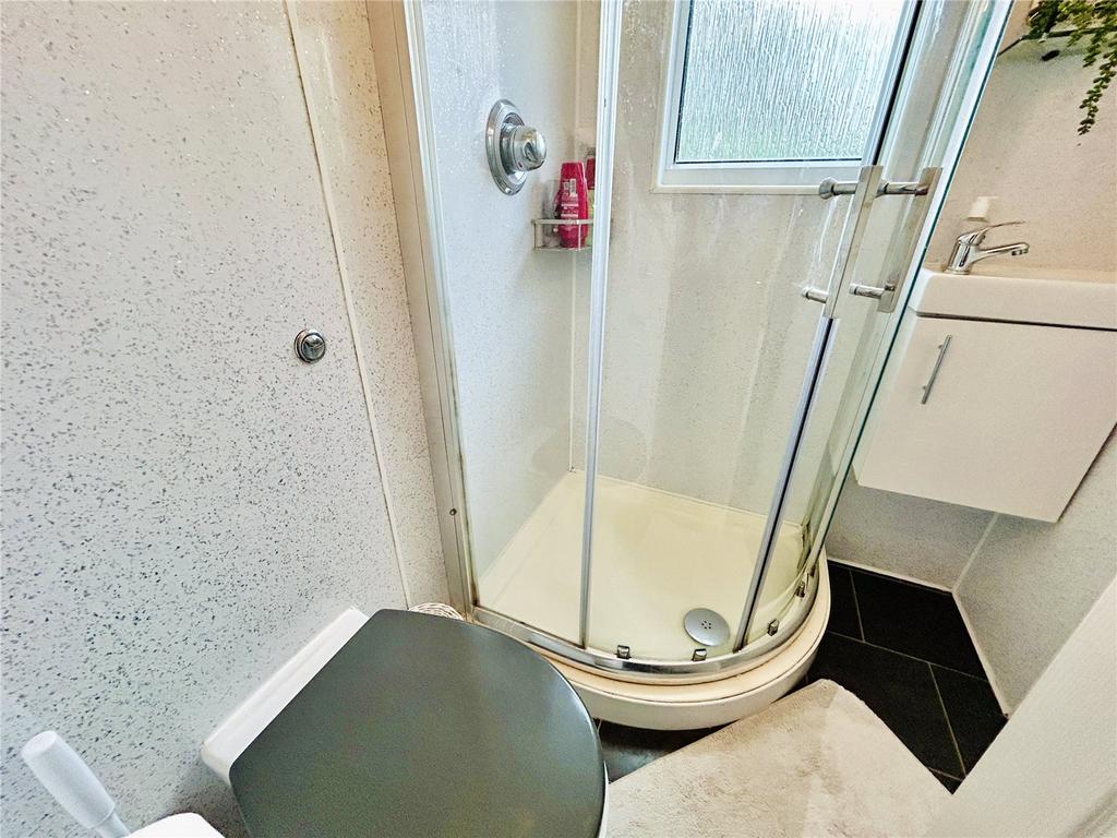 En Suite Shower Room