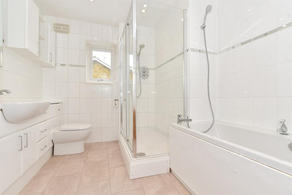 Bath/Shower Room