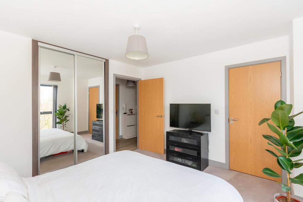 4 P5 W4 AV - Bedroom C.jpg