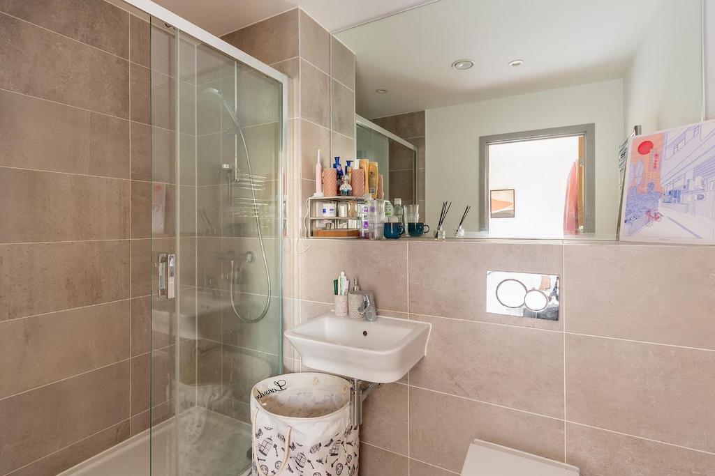 4 P5 W4 AV - Ensuite B.jpg